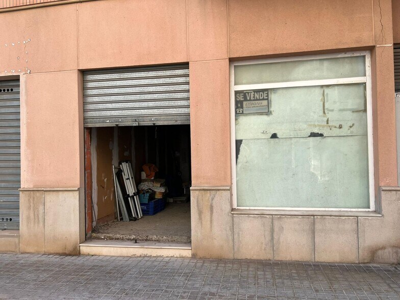 Retail in Llíria, Valencia for sale - Building Photo - Image 1 of 6