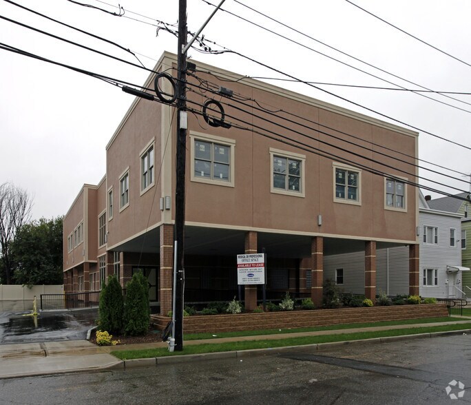 160 Lanza Ave, Garfield, NJ 07026