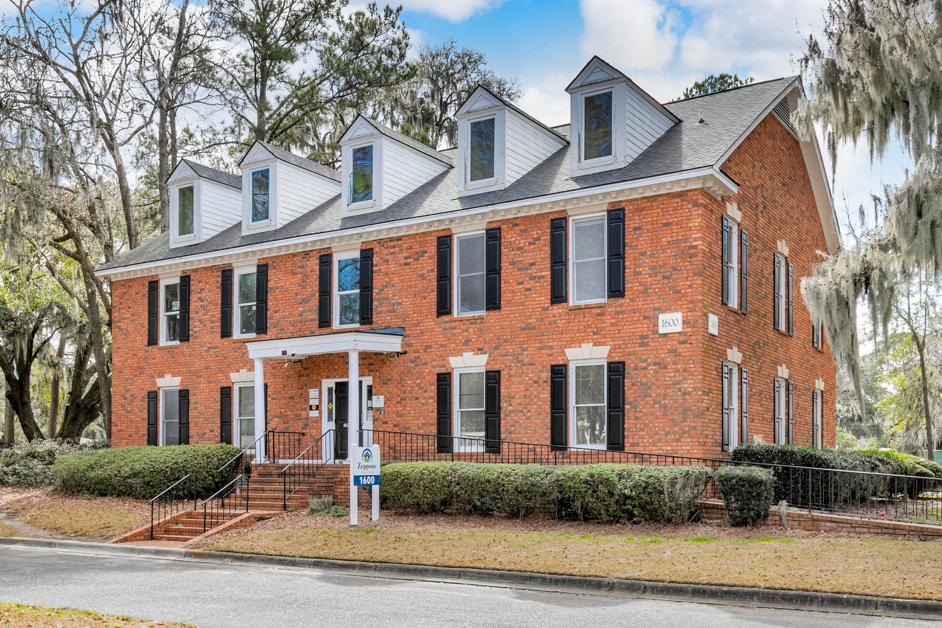 340 Eisenhower Dr, Savannah, GA for lease Building Photo- Image 1 of 19