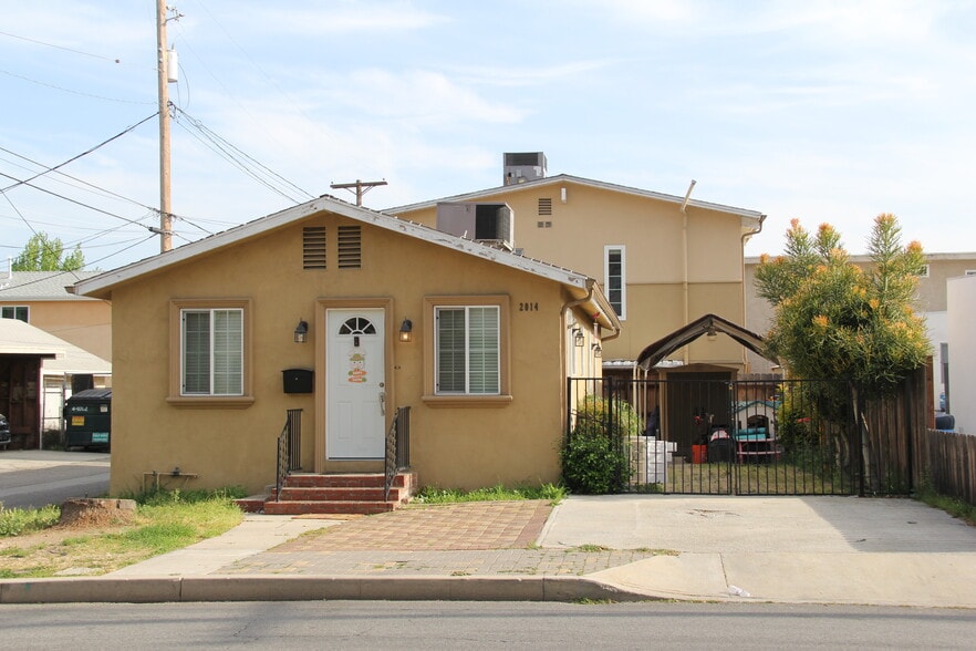 2014-2016 Peyton Ave, Burbank, CA for sale - Building Photo - Image 1 of 32