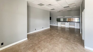 1102-1192 W Kemper Rd, Cincinnati, OH for lease Interior Photo- Image 2 of 5