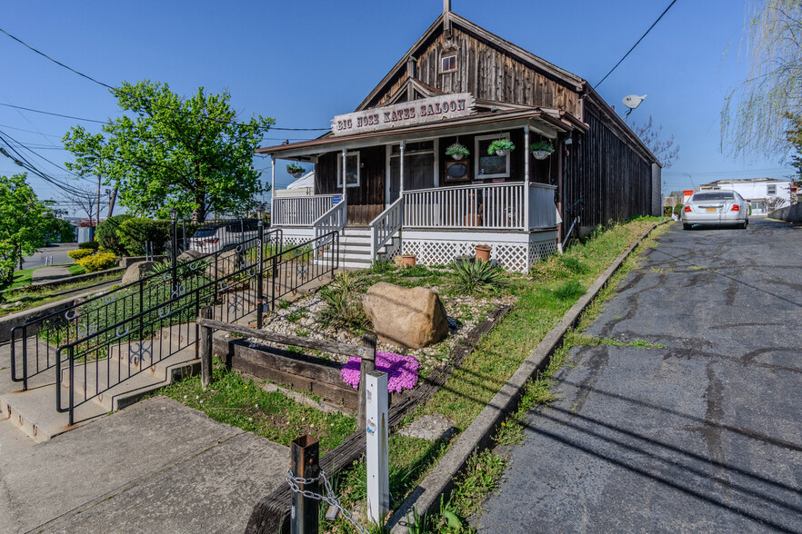 2484 Arthur Kill Rd, Staten Island, NY for sale - Building Photo - Image 3 of 20