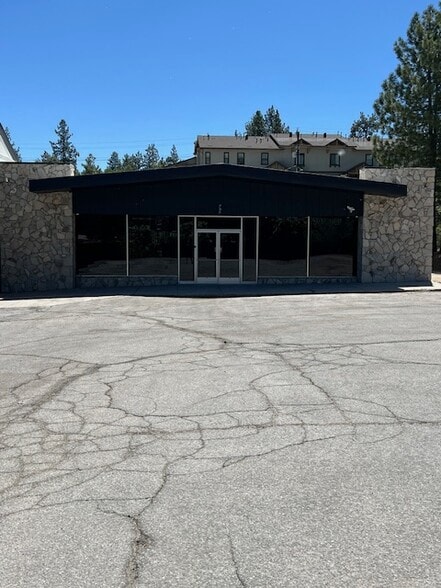 735 Stocker Rd, Big Bear Lake, CA for lease - Primary Photo - Image 1 of 22