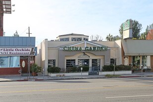 21618 Ventura Blvd, Woodland Hills CA - Pub