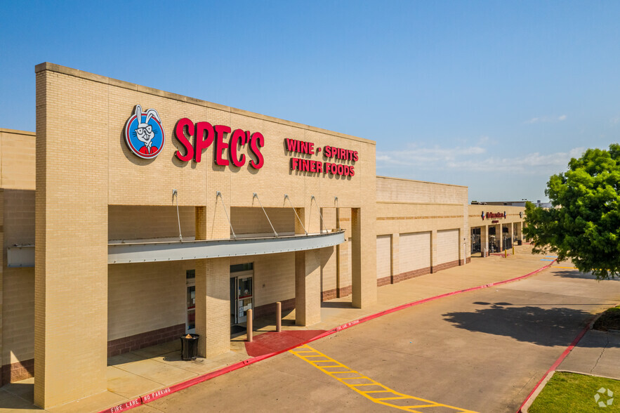 1450-1600 Eastchase Pky, Fort Worth, TX for lease - Building Photo - Image 3 of 6