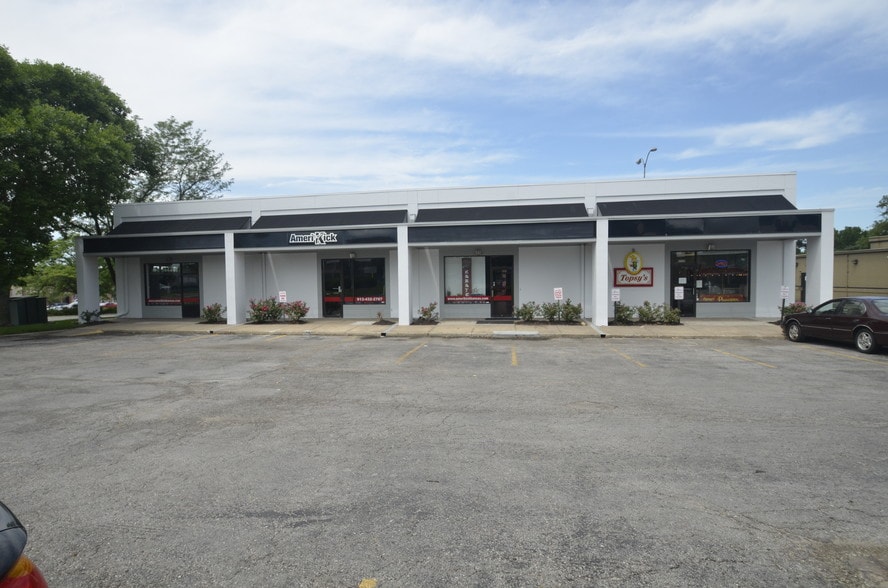 9530-9534 Metcalf Ave, Overland Park, KS for sale - Primary Photo - Image 1 of 1