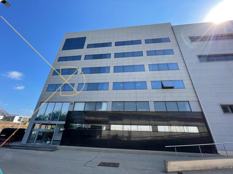 Office in Sant Just Desvern, Barcelona for lease - Interior Photo - Image 2 of 28