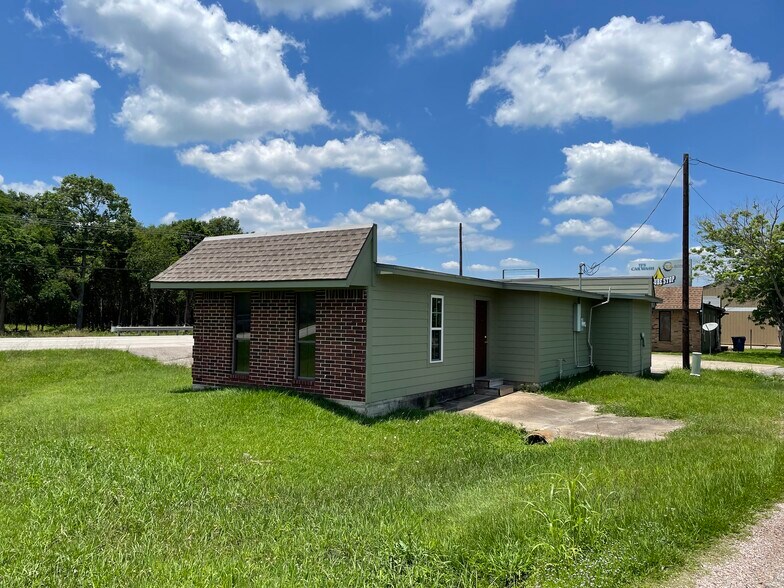 603 Highway 36, Brazoria, TX 77422 Office/Retail for Lease