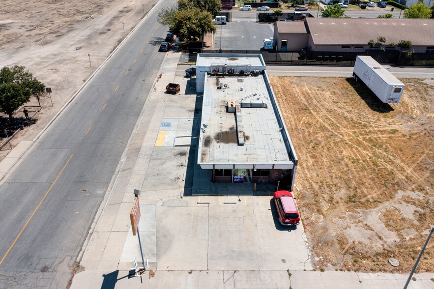 41-47 Robertson Blvd, Chowchilla, CA for sale - Building Photo - Image 2 of 26
