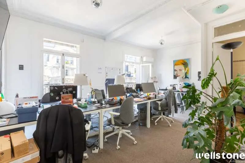 Office in Paris for lease - Building Photo - Image 2 of 8