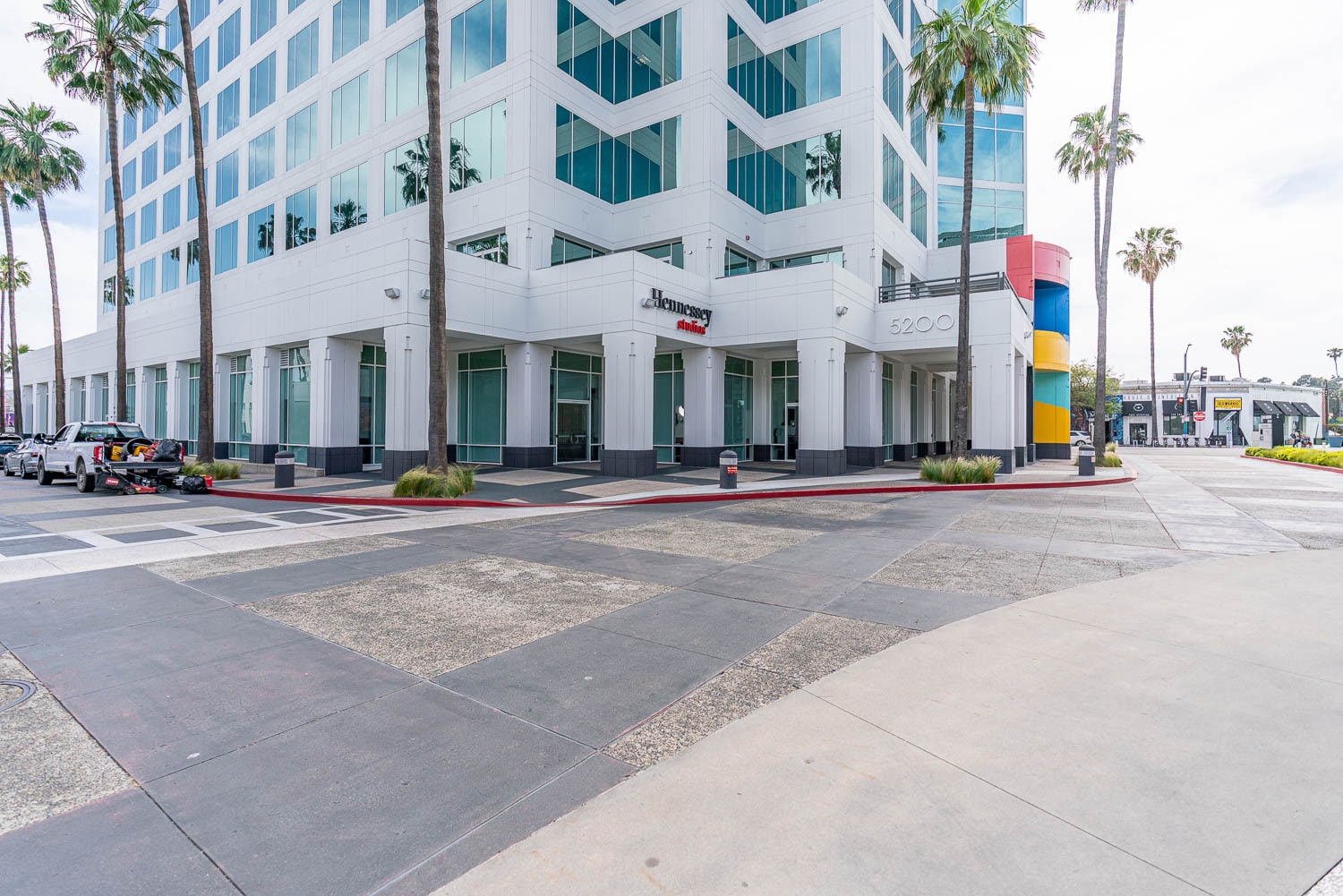 5200 Lankershim Blvd, North Hollywood, CA for lease Building Photo- Image 1 of 19