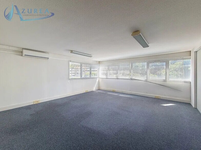 Office in Nice for lease - Interior Photo - Image 3 of 8