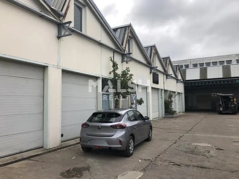 Flex in Vénissieux for lease - Building Photo - Image 1 of 13