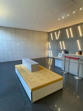 65 Avenue Jules Cantini, Marseille for lease Interior Photo- Image 2 of 12