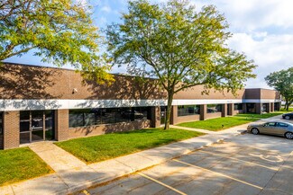More details for 11300-11398 Aurora Ave, Urbandale, IA - Flex for Lease