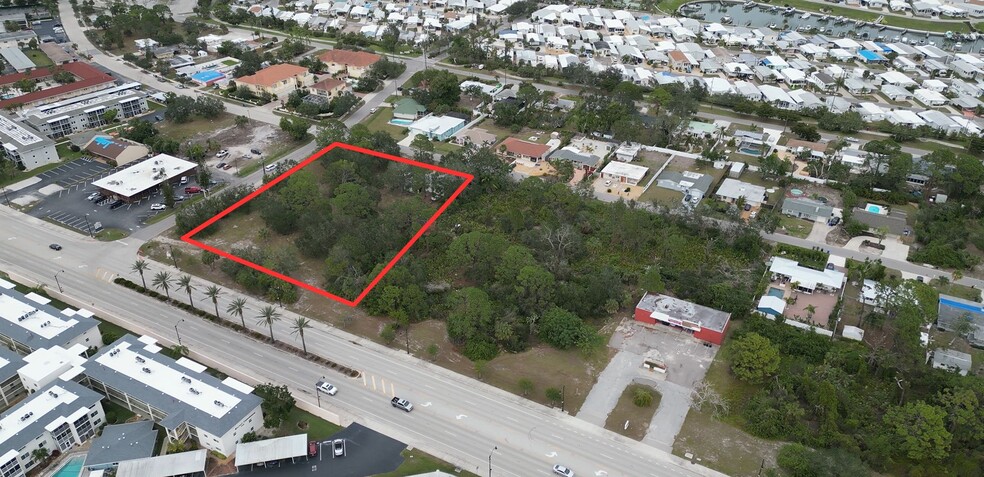 705 S Tamiami Trl, Venice, FL for sale - Building Photo - Image 1 of 9