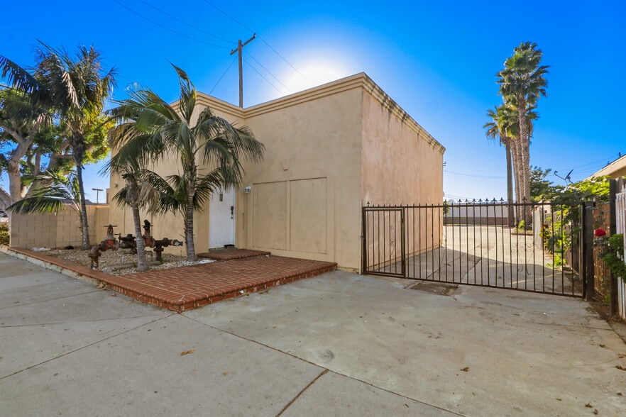 1718 N Fairview St, Santa Ana, CA for sale - Primary Photo - Image 1 of 6