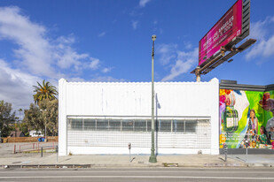 2511-2513 W Sunset Blvd, Los Angeles CA - Convenience Store