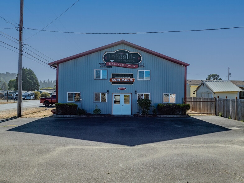 100 N 7th St, Lakeside, OR for sale - Primary Photo - Image 1 of 36