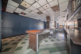 76-80 S Grove Ave, Elgin, IL for lease Interior Photo- Image 2 of 12