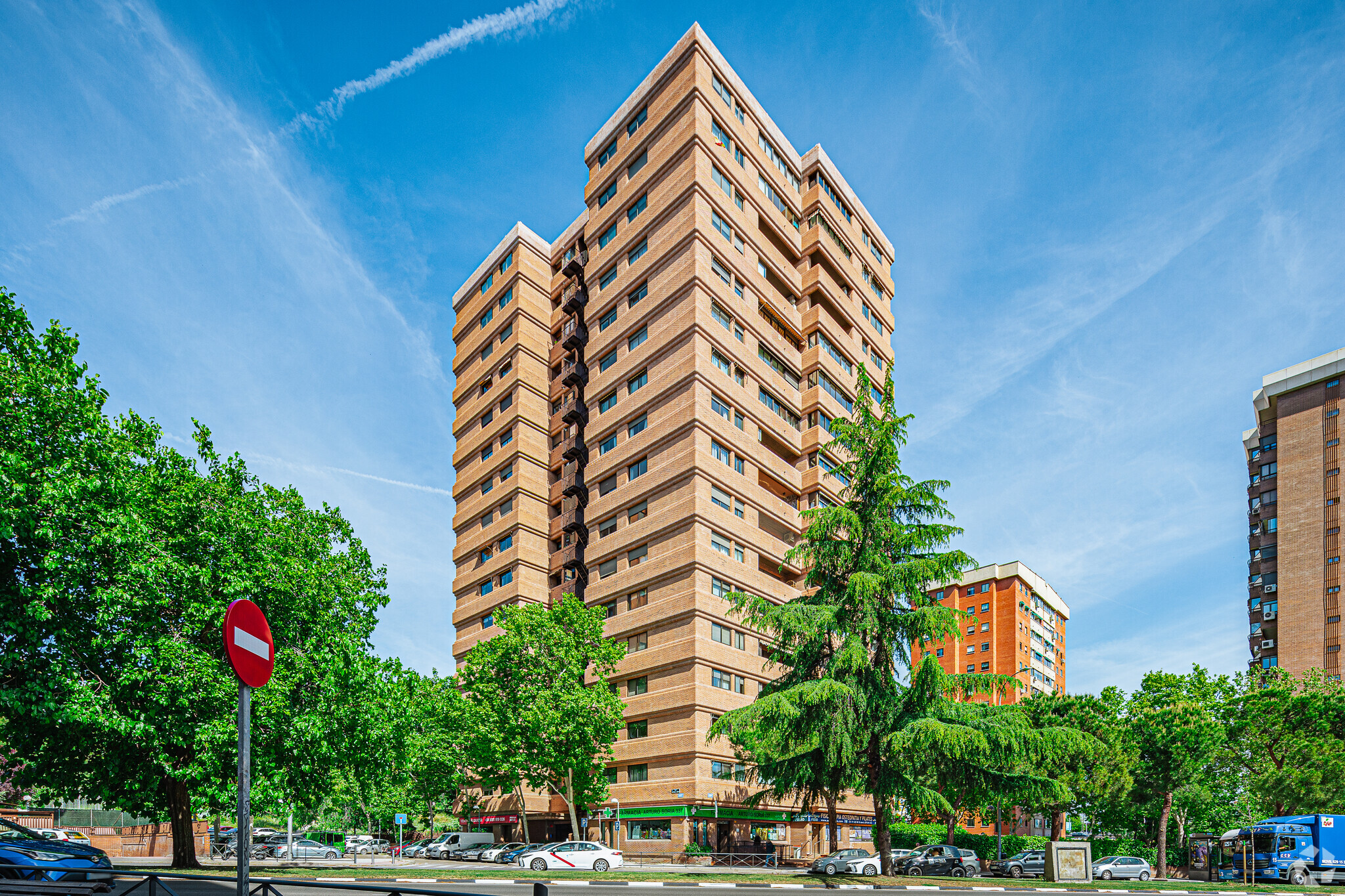 Calle De Arturo Soria, 337, Madrid, Madrid for sale Primary Photo- Image 1 of 3