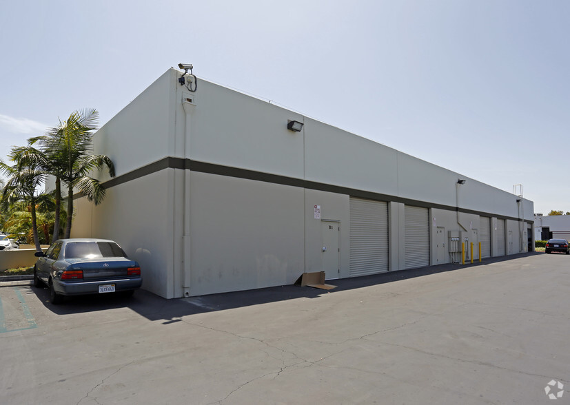 23151 Alcalde Dr, Laguna Hills, CA for lease - Building Photo - Image 2 of 4