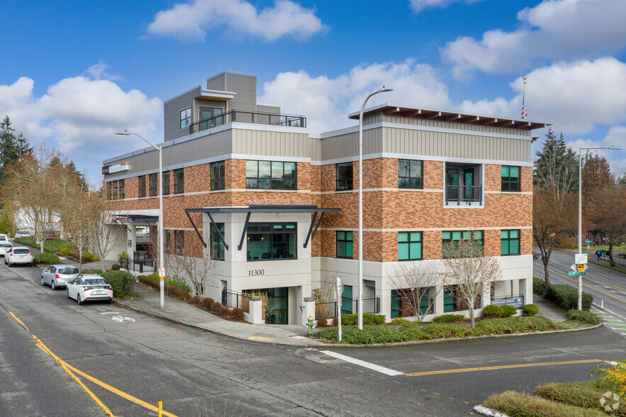 11300 Roosevelt Way NE, Seattle, WA for sale - Building Photo - Image 1 of 1