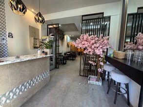 Retail in Badalona, Barcelona for lease Interior Photo- Image 2 of 14