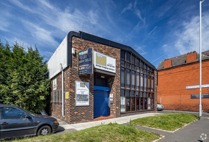 164-174 Higher Hillgate, Stockport for lease - Building Photo - Image 3 of 6