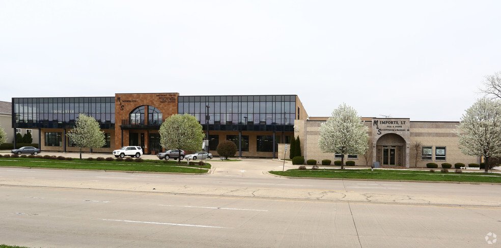 2500 Touhy Ave, Elk Grove Village, IL for sale - Building Photo - Image 3 of 16