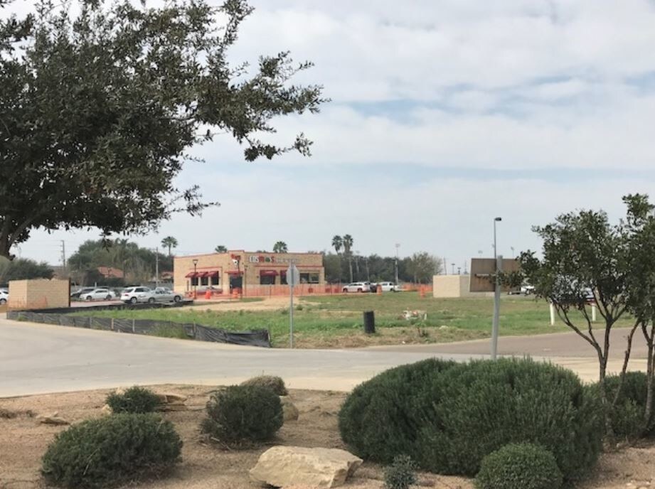 7518 McPherson Rd, Laredo, TX 78045 Encino Plaza