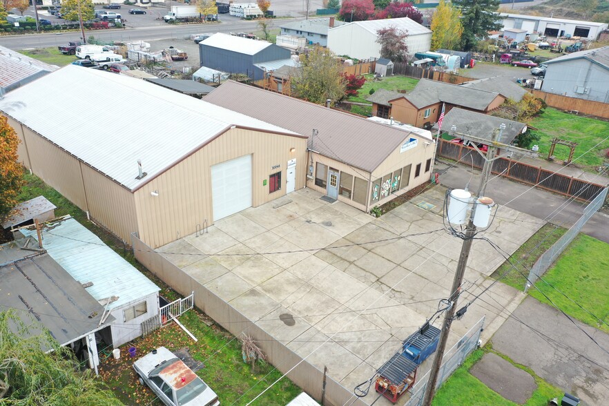30046 Federal Ln, Eugene, OR for sale - Building Photo - Image 3 of 23