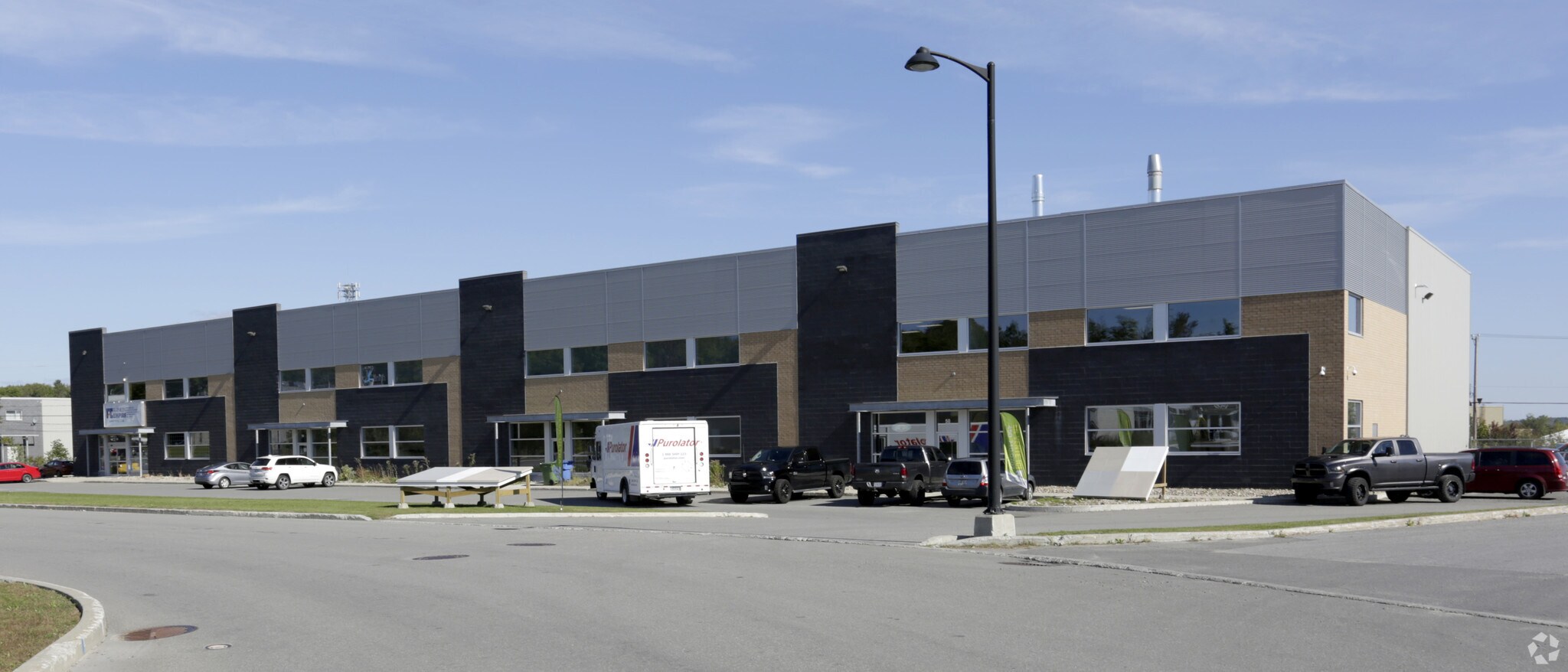 50-58 Blvd Maisonneuve, St-Jérôme, QC for sale Primary Photo- Image 1 of 1