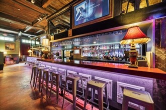 114 Main St, Houston, TX for lease Interior Photo- Image 1 of 11