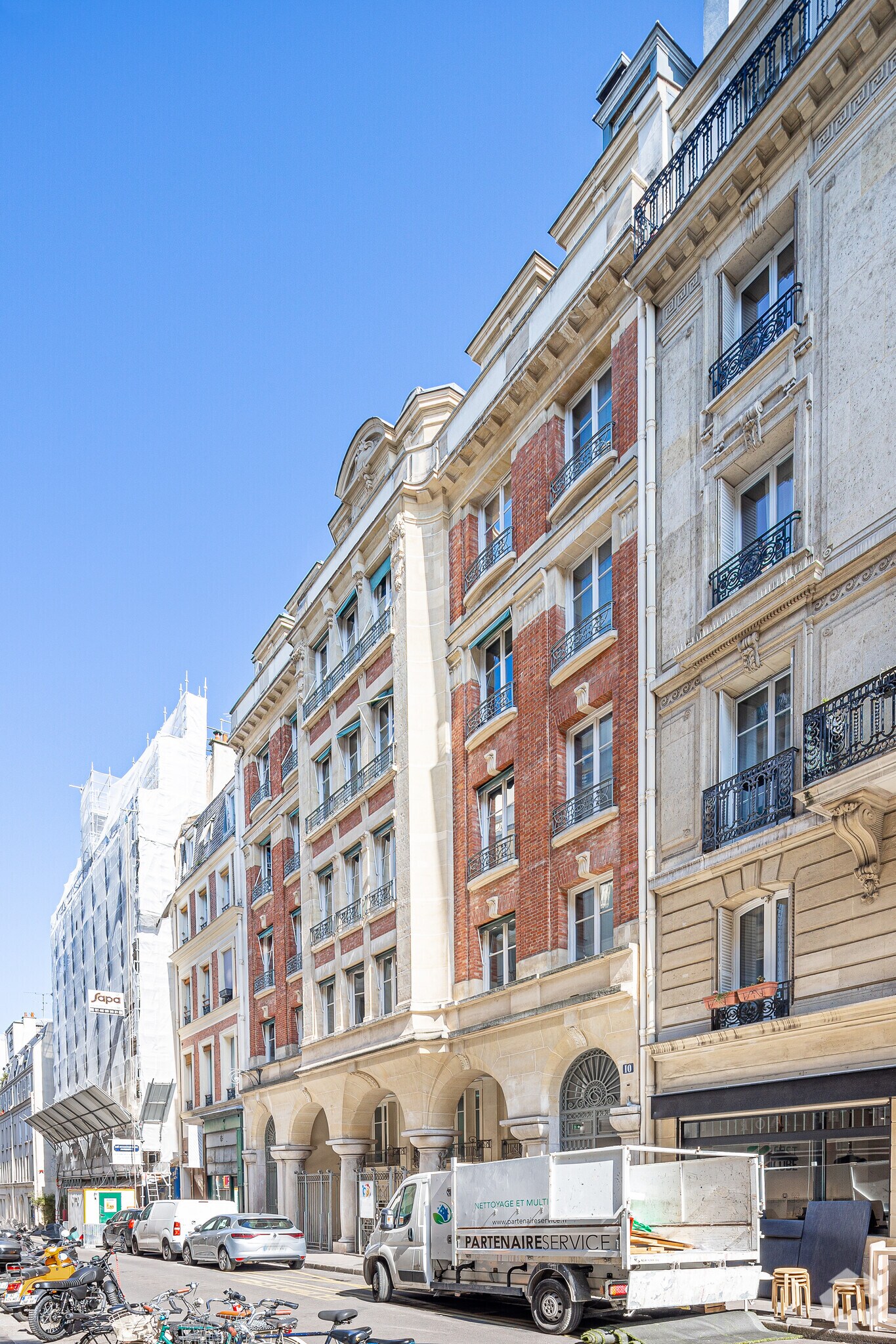 7 Rue Des Messageries, Paris for lease Primary Photo- Image 1 of 2