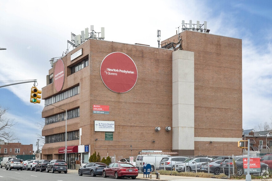 163-03 Horace Harding Expy, Fresh Mdws, Fresh Meadows, NY for sale - Primary Photo - Image 1 of 20