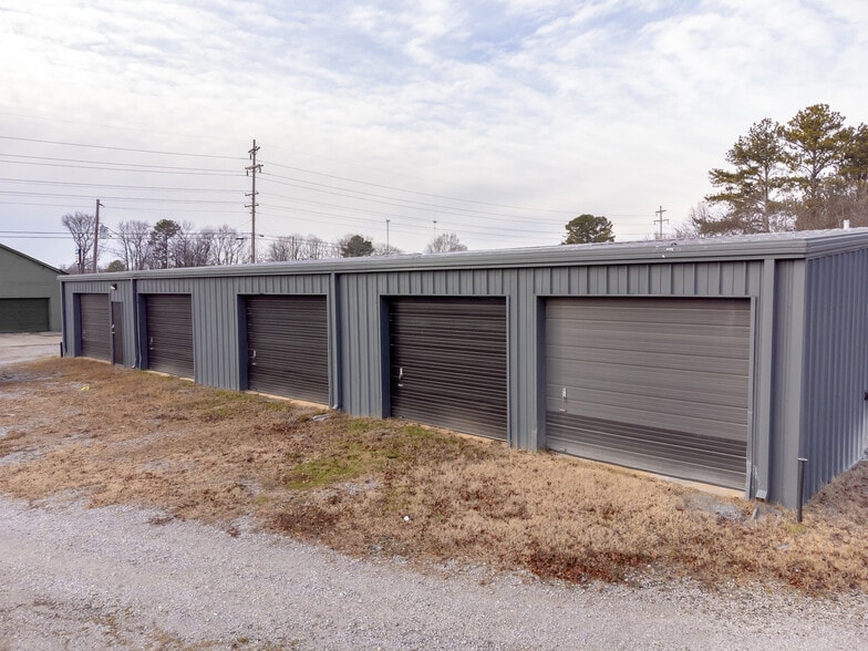 3908 Cloverdale Rd, Florence, AL for sale - Building Photo - Image 3 of 31