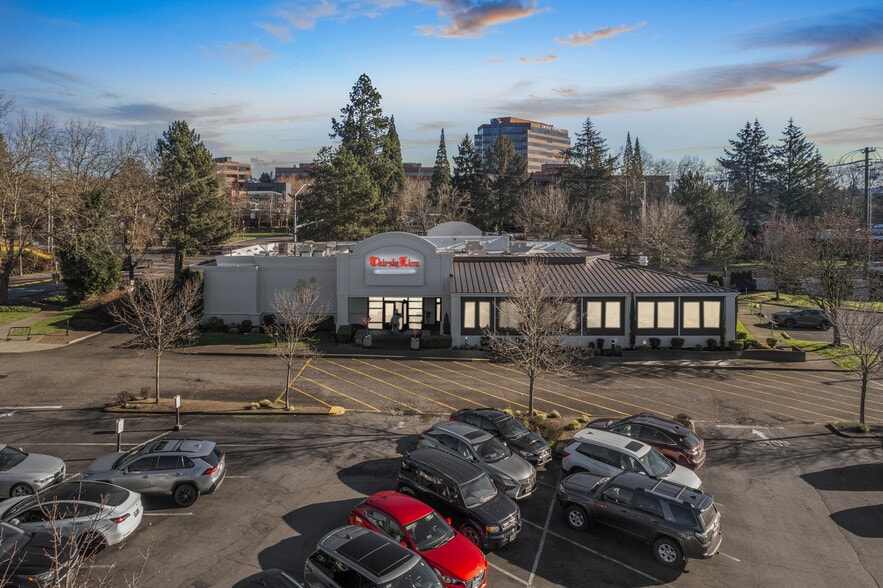 10205 SW Washington Square Rd, Portland, OR for sale - Building Photo - Image 1 of 14