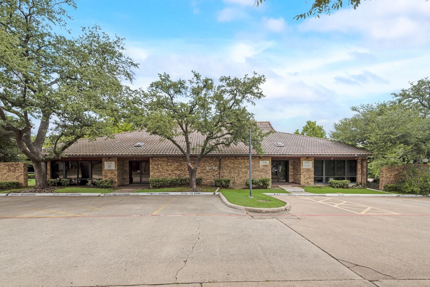 901 Waterfall Way, Richardson, TX for lease - Primary Photo - Image 1 of 4