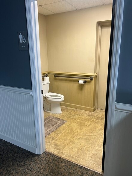 897 N Monroe St, Tallahassee, FL for lease - Building Photo - Image 3 of 21