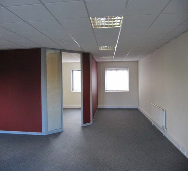 212-218 Upper Newtownards Rd, Belfast for lease - Interior Photo - Image 3 of 3