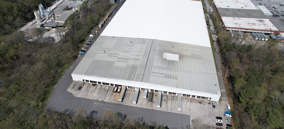 950 Riverbend Dr, Dalton, GA for sale - Building Photo - Image 1 of 1