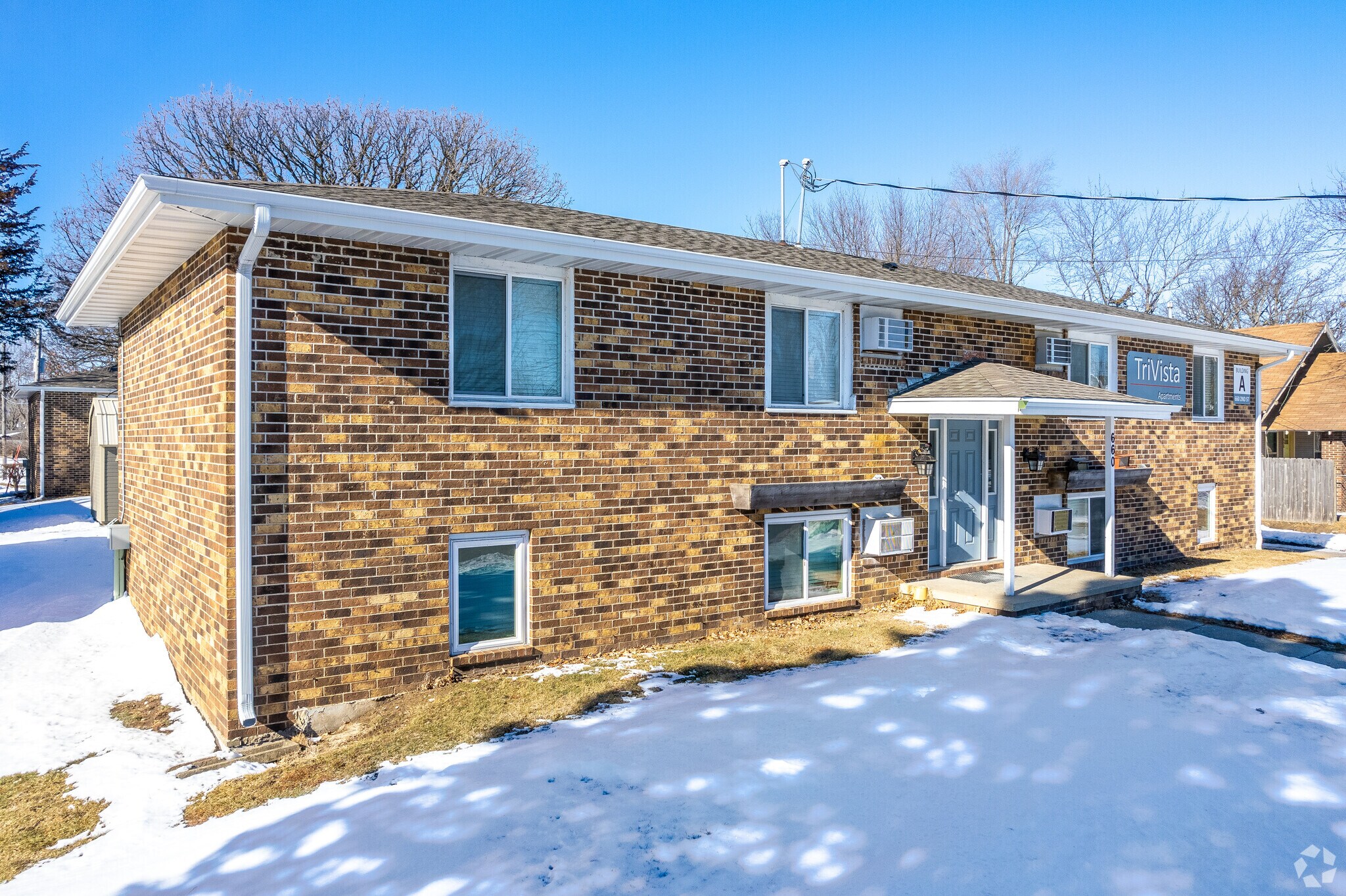660 2nd St, Waukee, IA for sale Primary Photo- Image 1 of 1