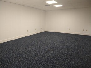 3115 NW 10th Ter, Oakland Park, FL for lease Interior Photo- Image 1 of 4