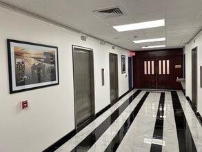 711 N Carancahua St, Corpus Christi, TX for lease Interior Photo- Image 1 of 7