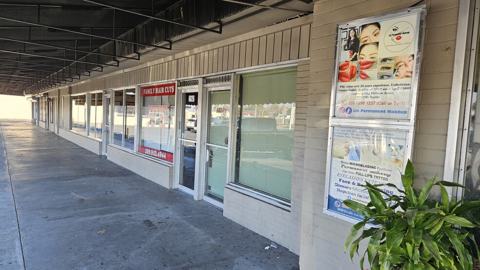 Landmark Retail Center in Stockton portfolio of 4 properties for sale on LoopNet.com - Building Photo - Image 2 of 21