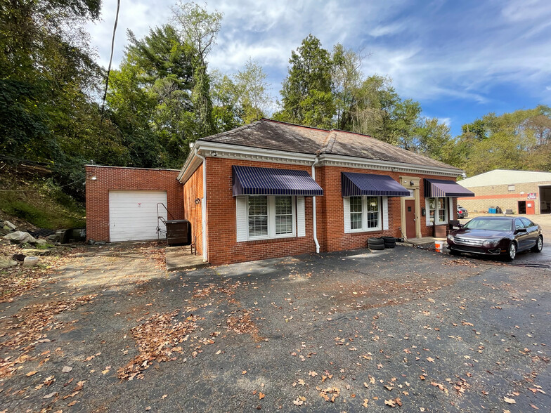 630-640 Long Rd portfolio of 2 properties for sale on LoopNet.com - Building Photo - Image 2 of 26