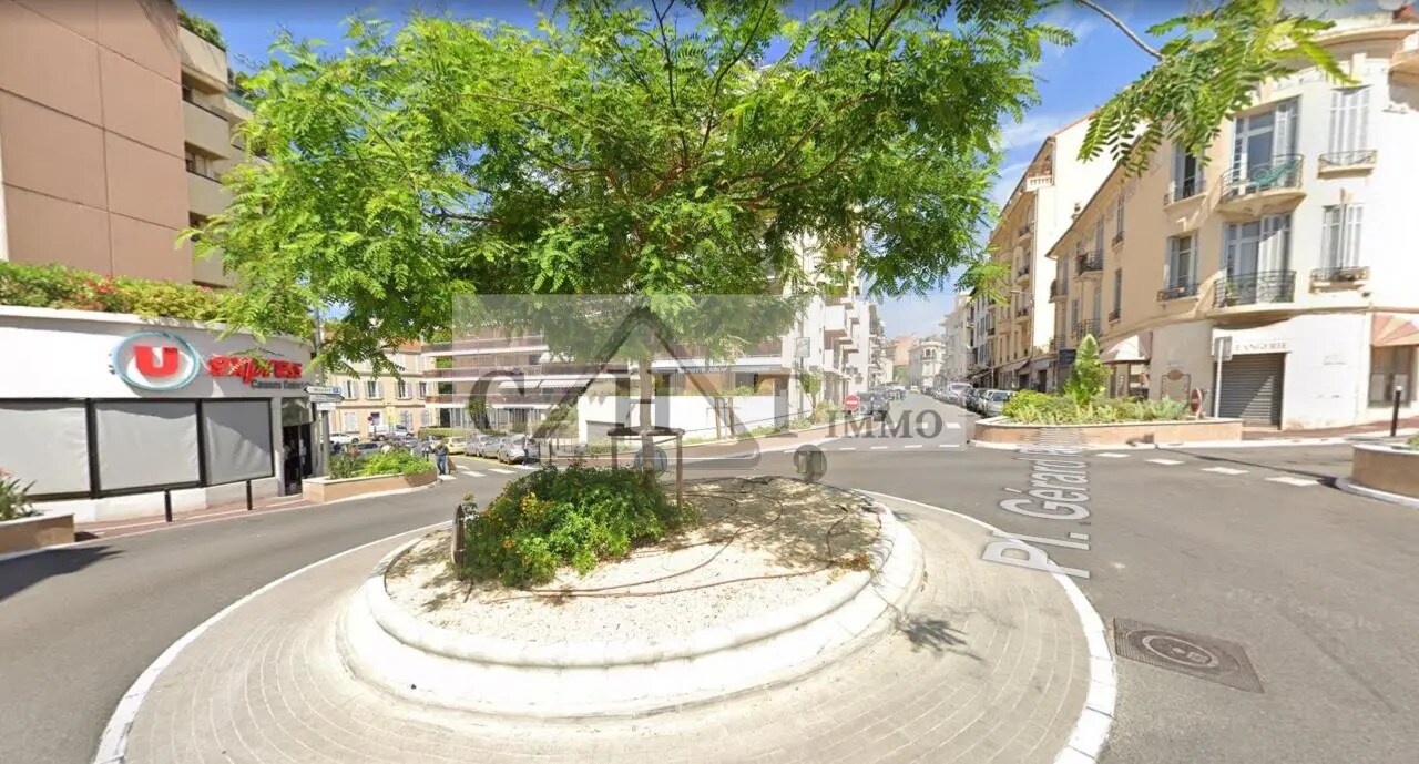 Retail in Cannes for lease Aerial- Image 1 of 2