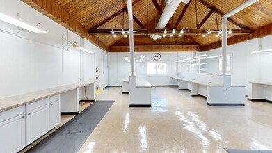 7947 Southeastern Ave, Indianapolis, IN for lease Building Photo- Image 1 of 17