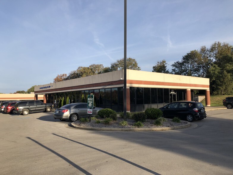 181 W Lowry Ln, Lexington, KY 40503